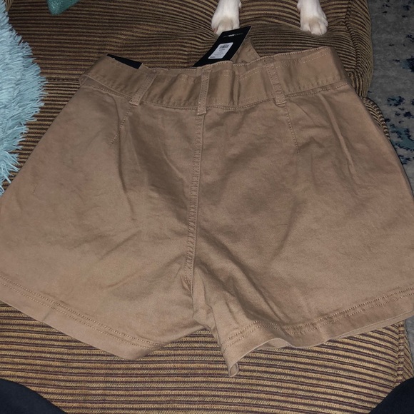 Paperbag Trouser Shorts - Picture 6 of 6